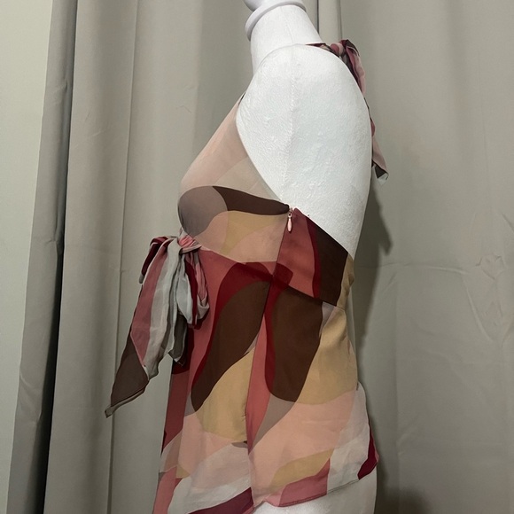 BCBG Maxazria Polyester Tie Neck Blouse with silk lining - Picture 2 of 4